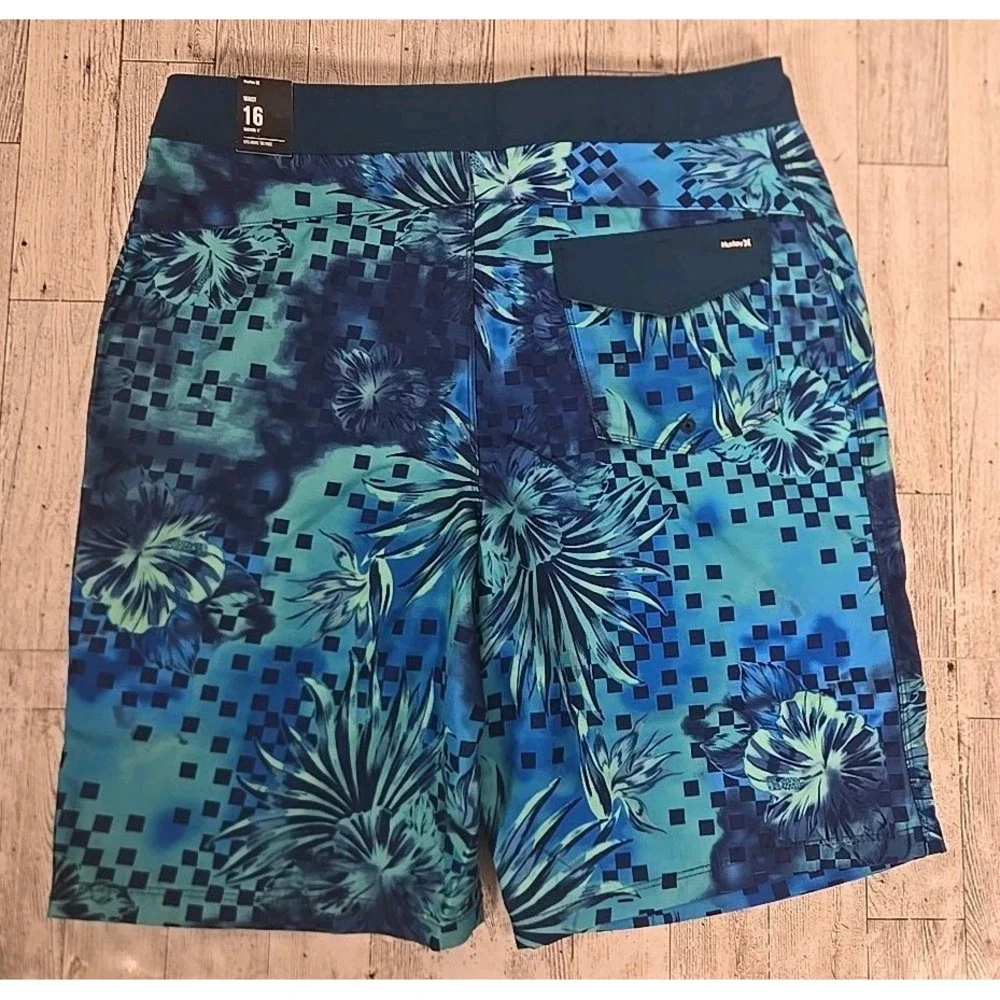 Hurley boardshorts boys